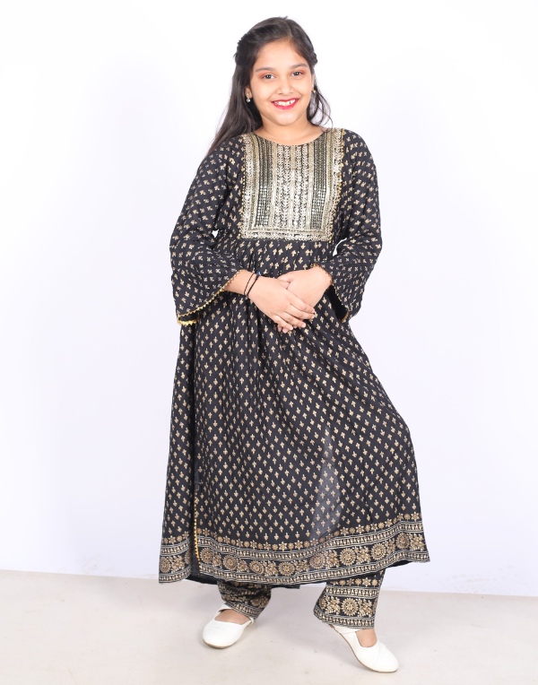 Ethnic Black Kurta Set