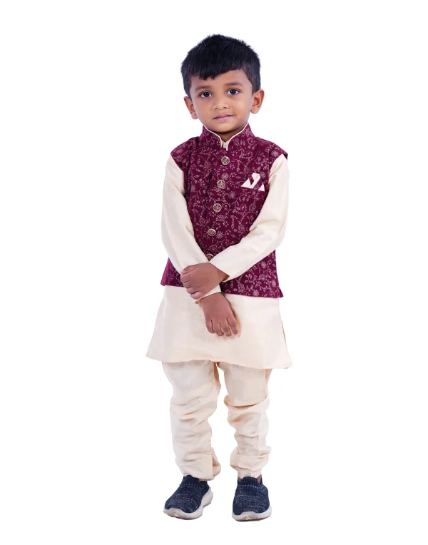 Boys Ethnic Cotton Blend Solid Kurta With Coat